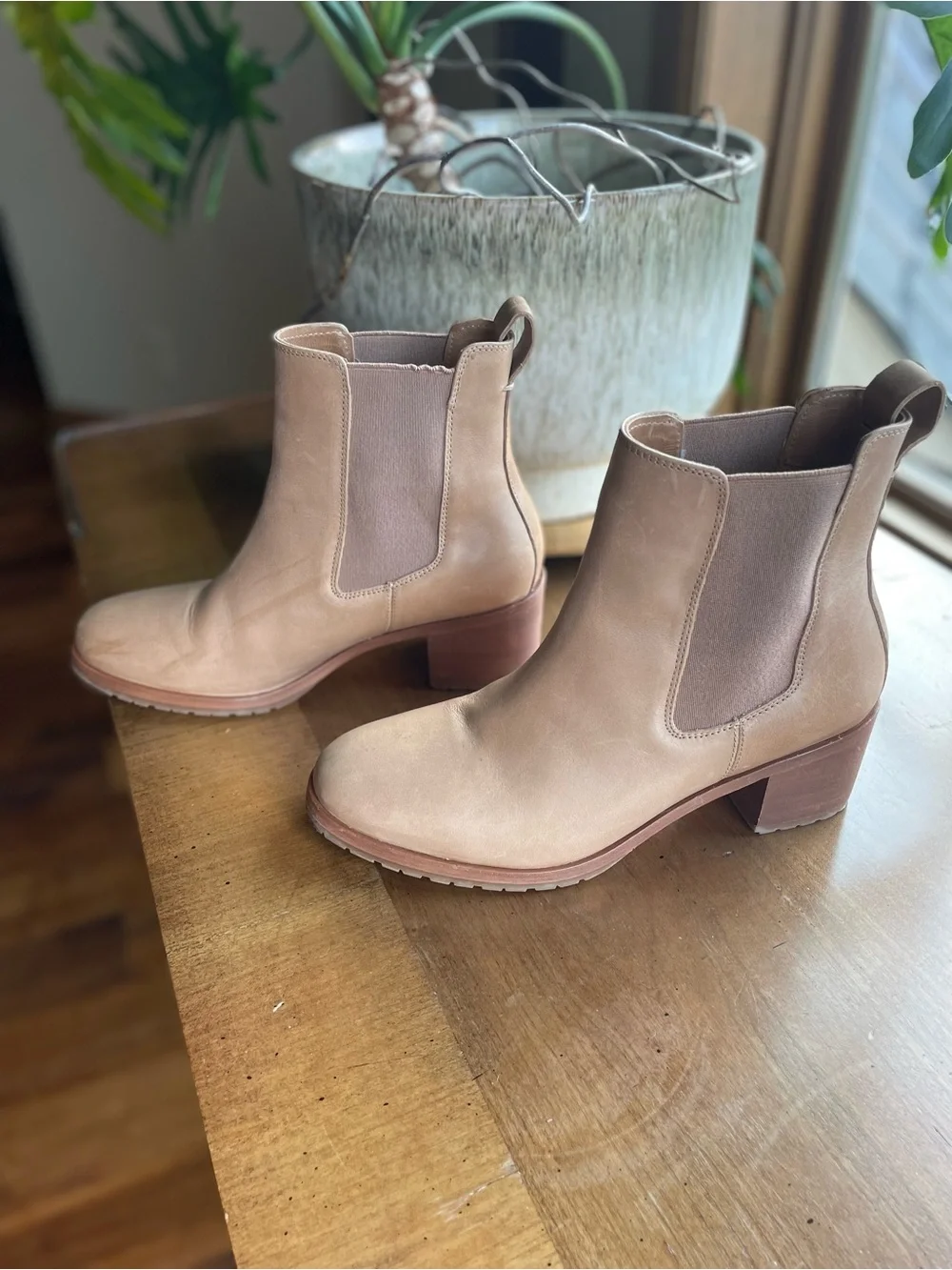 Nisolo Tan Leather Chelsea Ankle Block Heel Booties 9.5